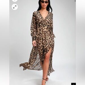 Brown Leopard Print Long Sleeve Maxi Dress
Size Small